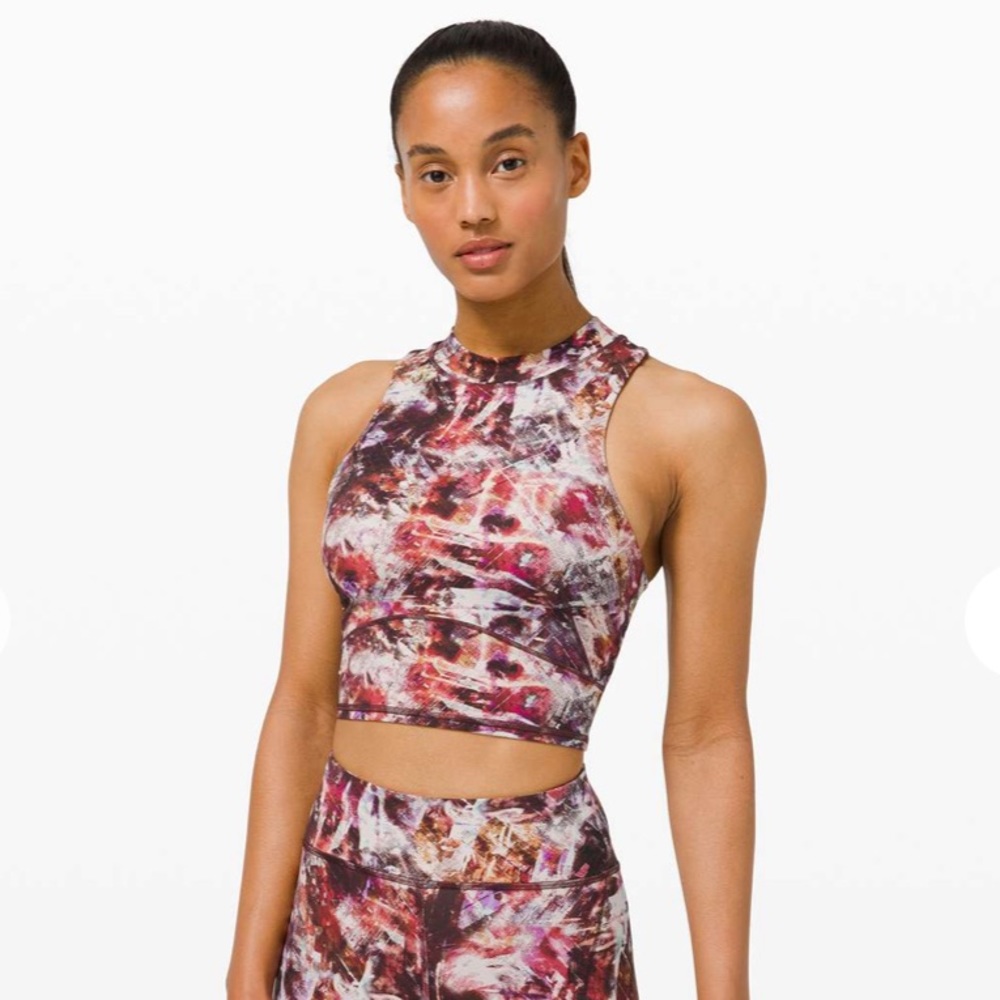 lululemon crop top with built in shelf bra-padded